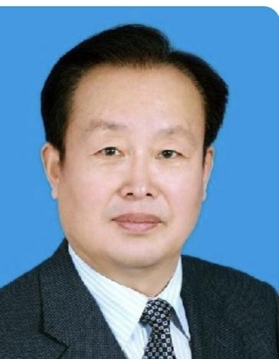 陈建国，男，汉族，1945年7月出生，山东荣成人，1966年4月加入中国共产党，