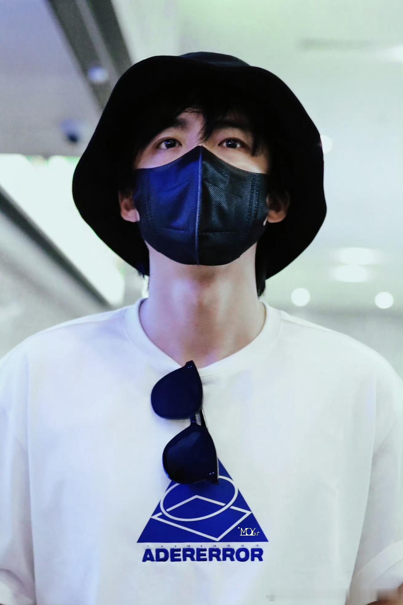 摩登兄弟[超话] 想亲[流鼻血][流鼻血][流鼻血][yeah][yeah]​​