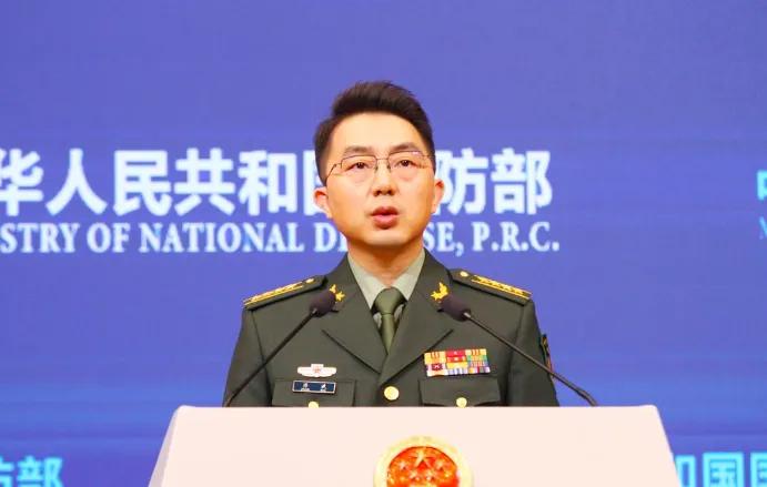 就在刚刚，
中国国防部发布严正声明，
1月29日，针对记者会上被问到：台湾对大陆