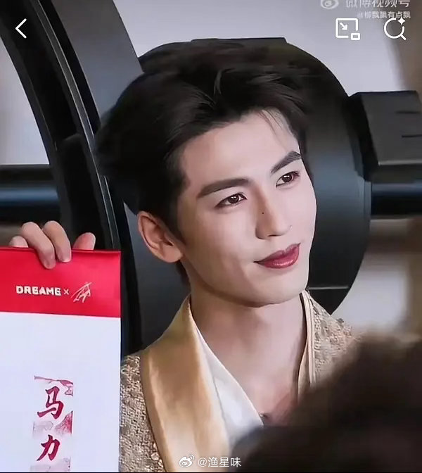 怎么现在男明星都有种姨味儿，这真的好看吗？ 