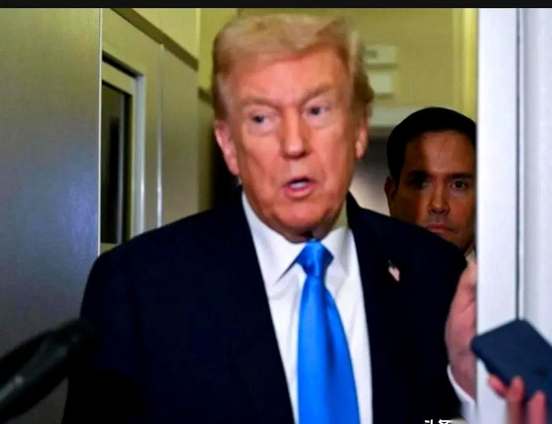 你敢信吗？
两个搞房地产的美国富豪，三更半夜跑克里姆林宫，跟普京密谈了整整5个小