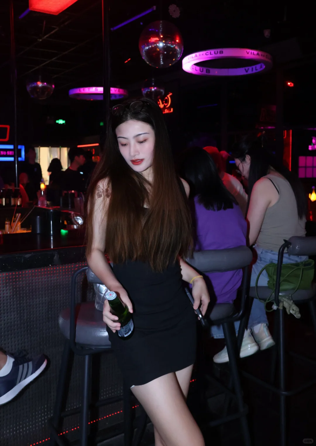我去！居然这么多美女帅哥在这里。。