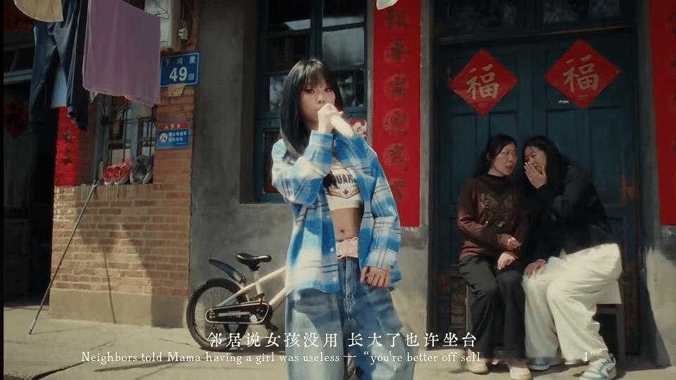 万妮达万妮达新歌电影级别的一镜到底 中式梦核氛围感封神🌙 长镜头记录巷弄时光，