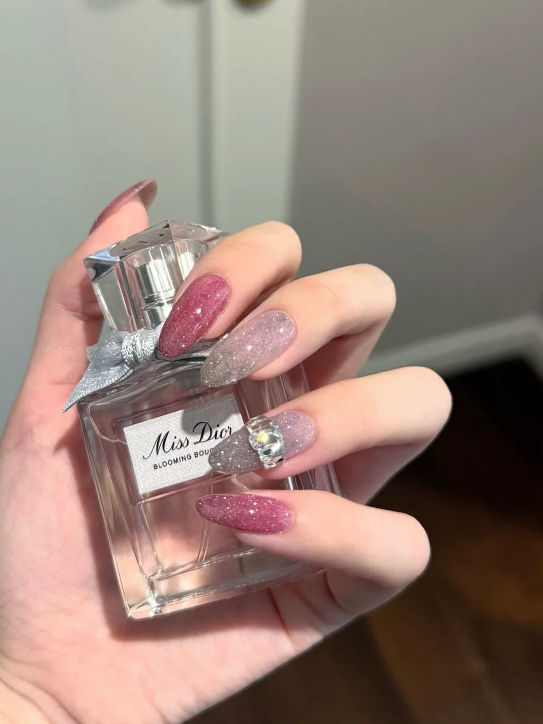 💗这么闪的美甲谁不爱呢！✨