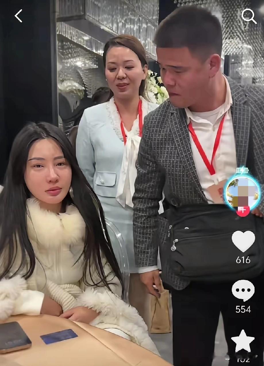 揭秘科技脸刘文迪昨日为什么情绪失控？
原因众说纷纭，很显然，昨日两天的福建仙游行