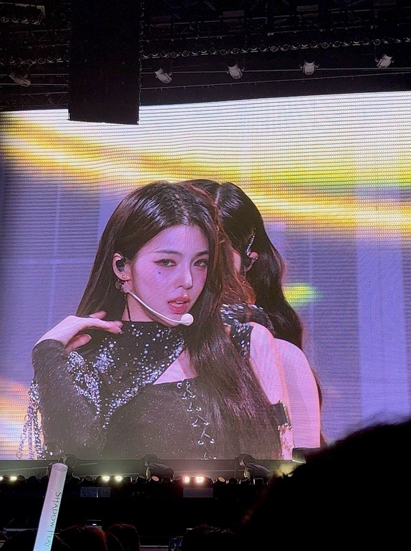 刘婷秀❤️ 刘婷秀全能创作主rap 秀秀也算是走在前路了，谁能想到女团里面有人唱