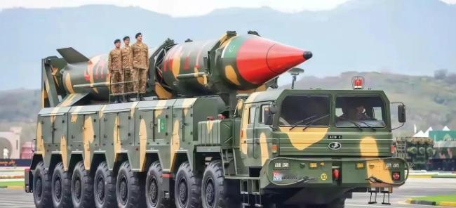 领先印度10年，巴铁签军工大单120亿军购落地中国，印被逼到绝境

南亚印巴两国