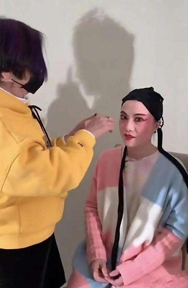 她49岁，他102岁：一段惊世婚姻的20年真相

当年多少人唱衰？说她图钱图名，