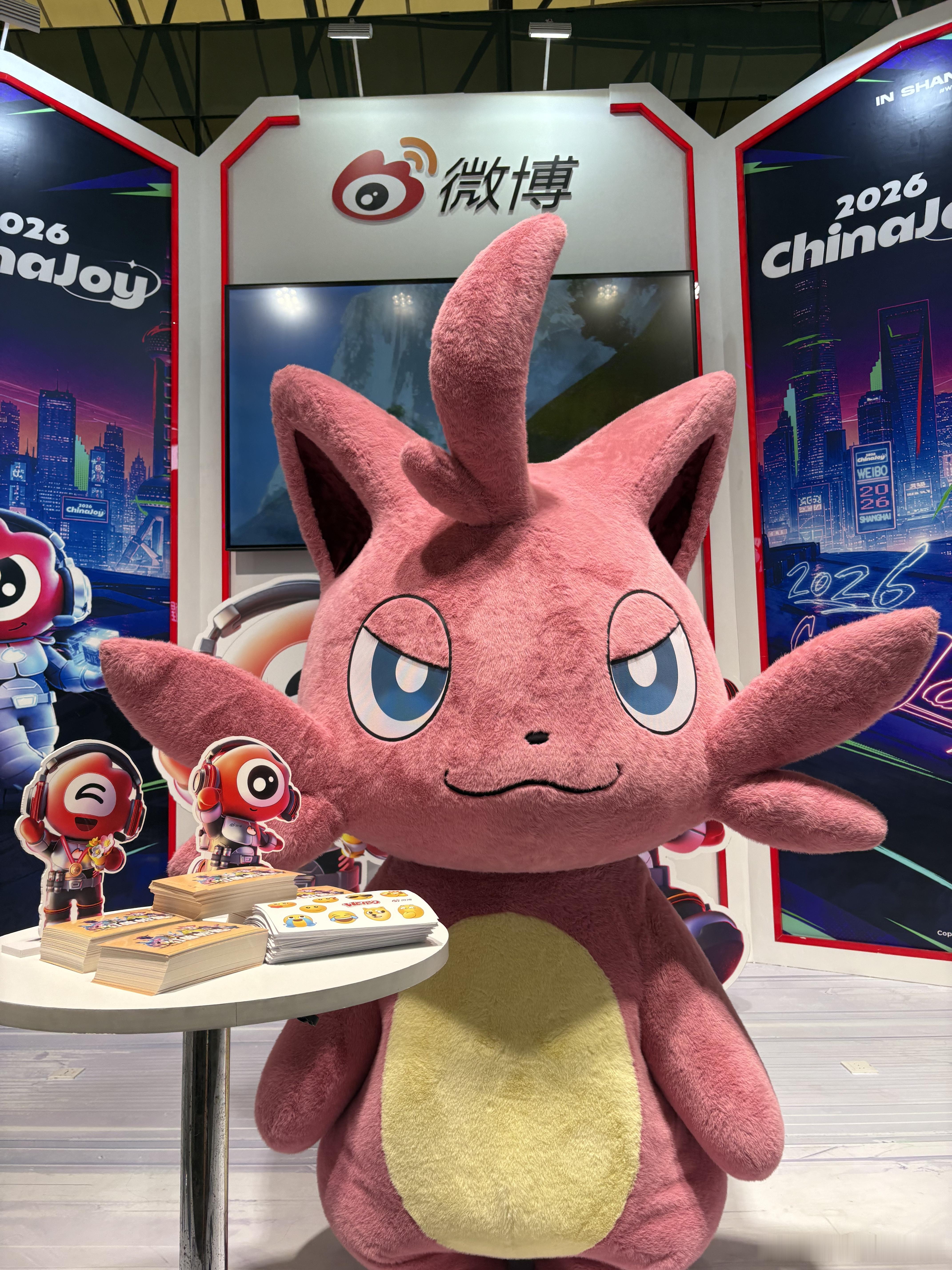 chinajoy帕鲁捣蛋猫空降微博展台夏日cj逛展指南 萌物贴贴：《幻兽帕鲁》人