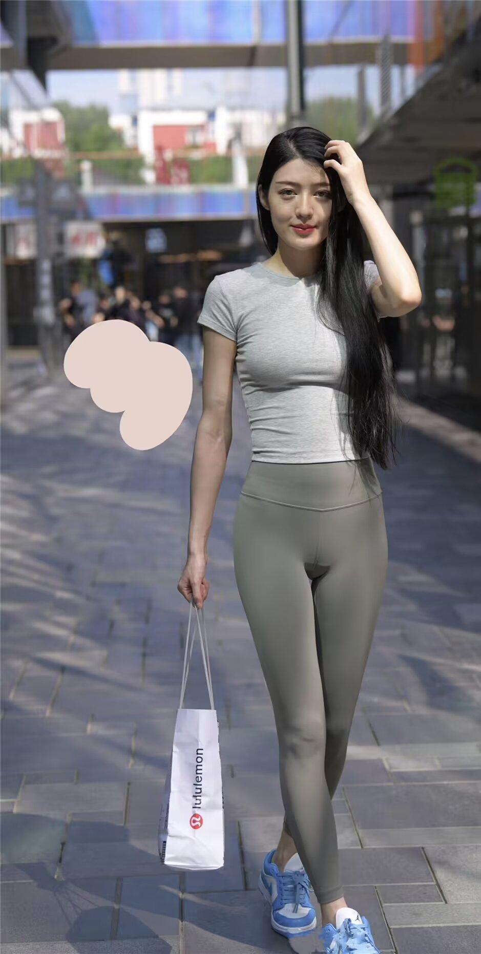 很久不联系你的人突然联系你 是因为他过的不好 过得好的人不会想起你。