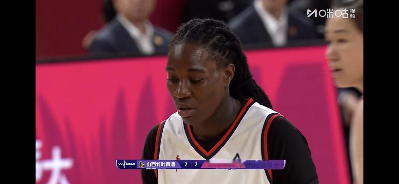 四川女篮今晚打的是真的很一般啊

刚刚上半场结束，四川女篮只是有着微弱的领先优势