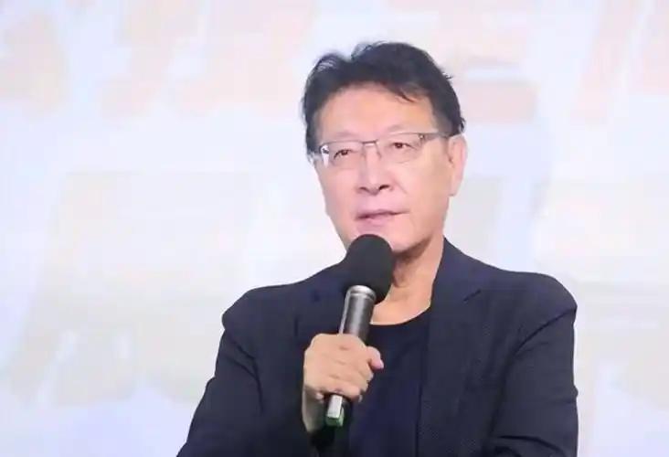 郑丽文现在只能硬着头皮整顿内部，已经没退路了。
11月28日投票只剩47天，赵少