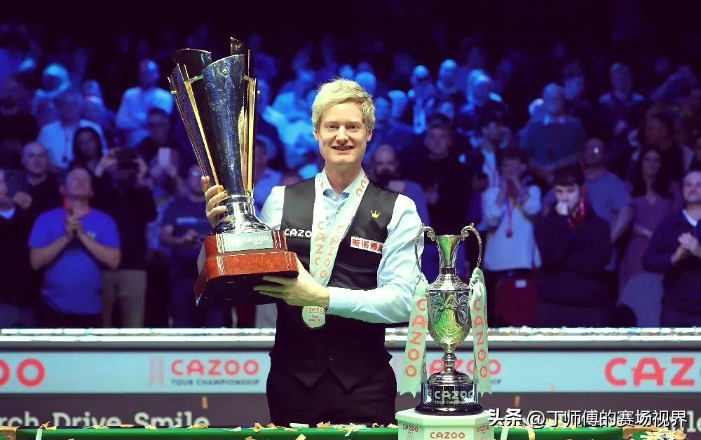 尼尔·罗伯逊是唯一一位多次赢得巡回锦标赛冠军的球员。作为今年曼彻斯特站的头号种子