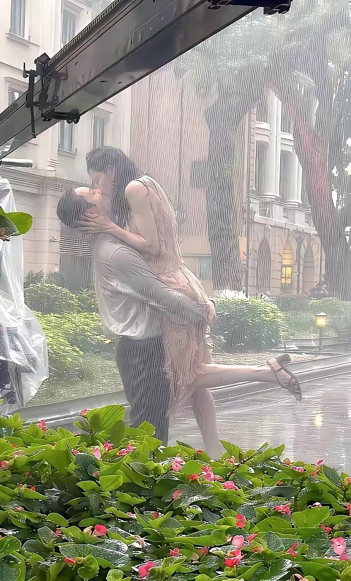 这是夫妻还是以前的初恋