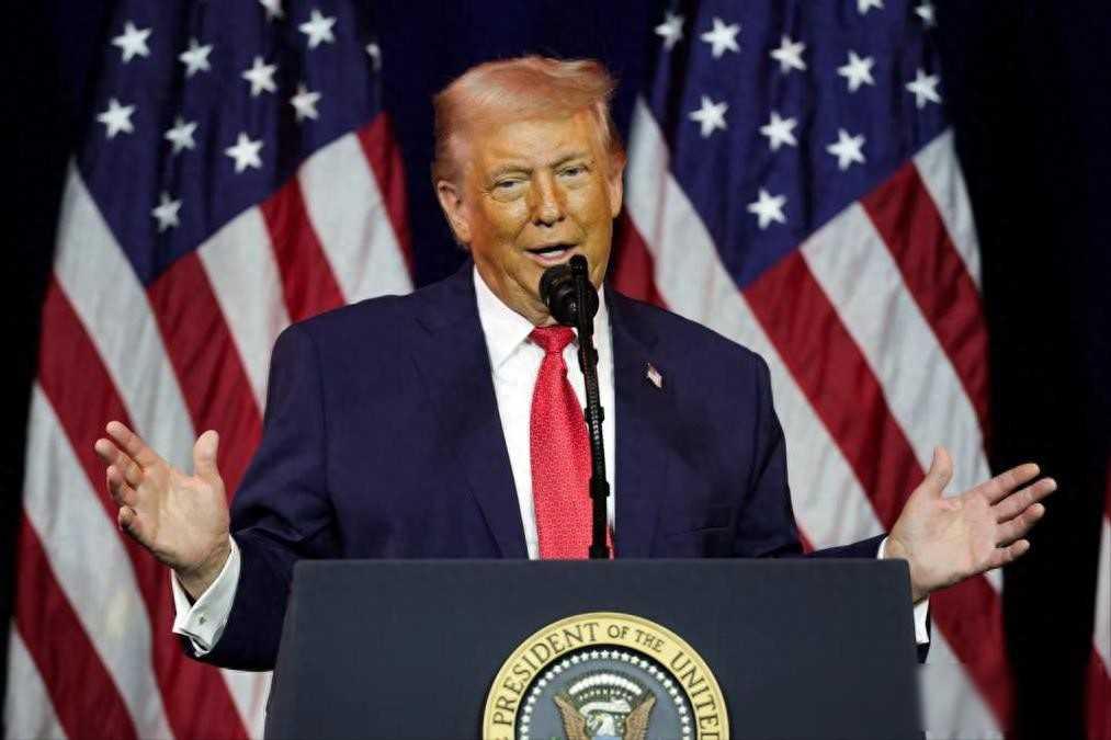 特朗普喊赢了中国，关税却伤了自己人，世界却悄悄换了牌

1月13日，特朗普又提到