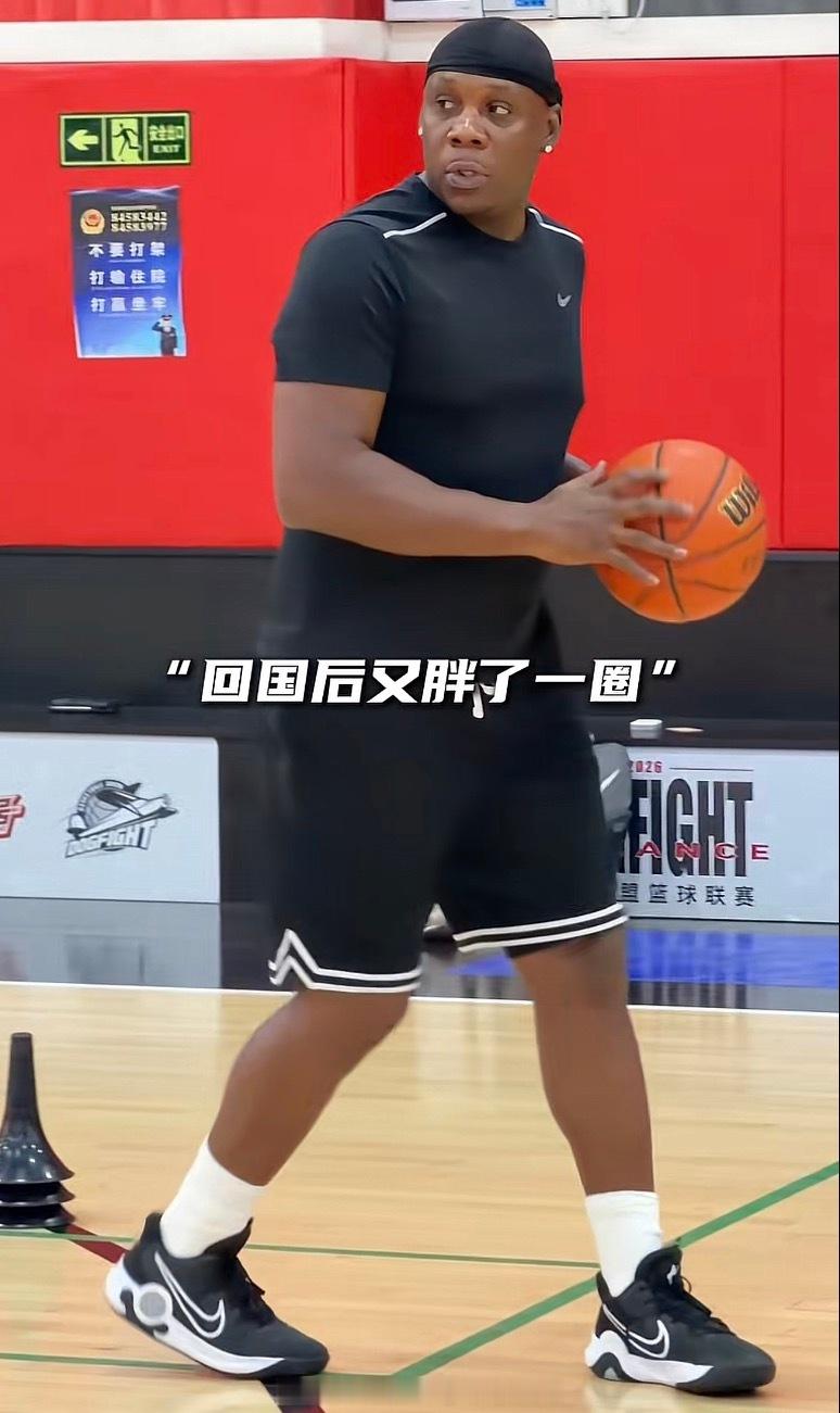 老哈在享受了几年退役生活之后再次来到中国淘金，国内球员真应该向他请教一下他那神奇