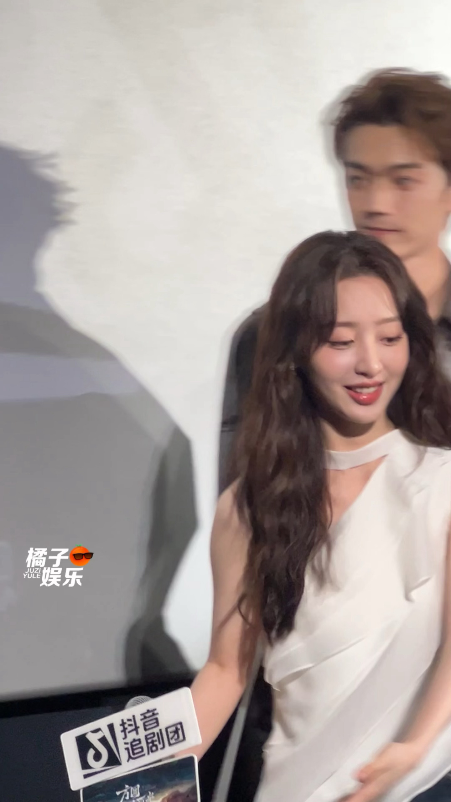 这个让位置的小恩熙好可爱🥰🥰🥰🥰邓恩熙让位置好可爱