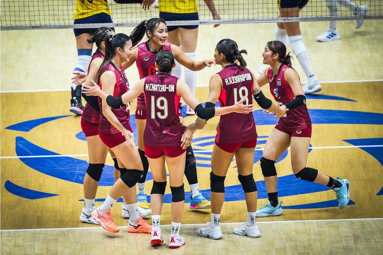 2026年亚洲女排锦标赛B组第三轮泰国女排vs哈萨克斯坦女排  第二局：25-1