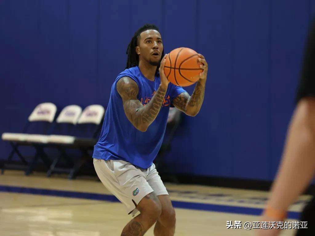 佛罗里达主帅Todd Golden透露大二控卫Boogie Fland本周早些时