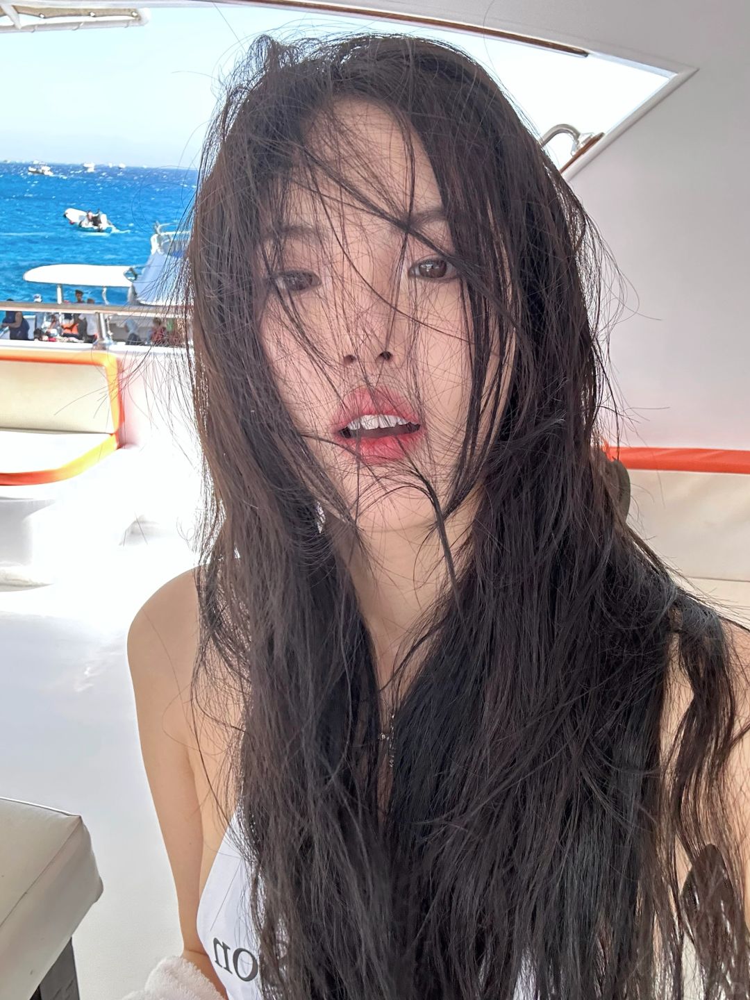 🌊