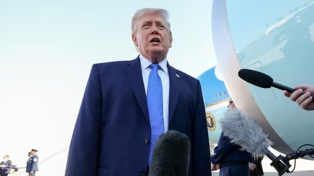 伊朗称美为操纵市场散布假新闻美伊冲突 一边称进行了秘密对话，一边矢口否认，真不知