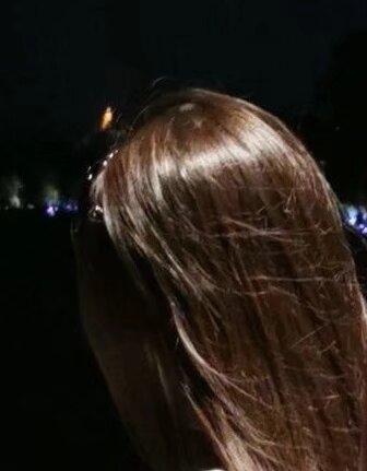 ☀现代诗:《言语无一人》
原创/首发


咖啡馆的爵士乐绕着杯沿
我数着奶泡消融