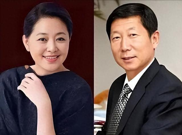 倪萍的哥哥借走50万，那是1999年一个普通家庭十几年的存款。
钱是给儿子看病