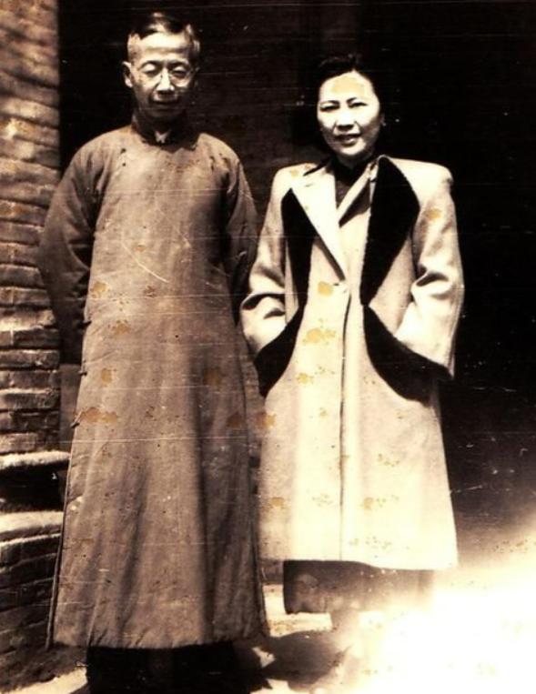 1918年，28岁的哈佛博士竺可桢刚回国，就被女校长张默君堵在了家里。对方拍着桌