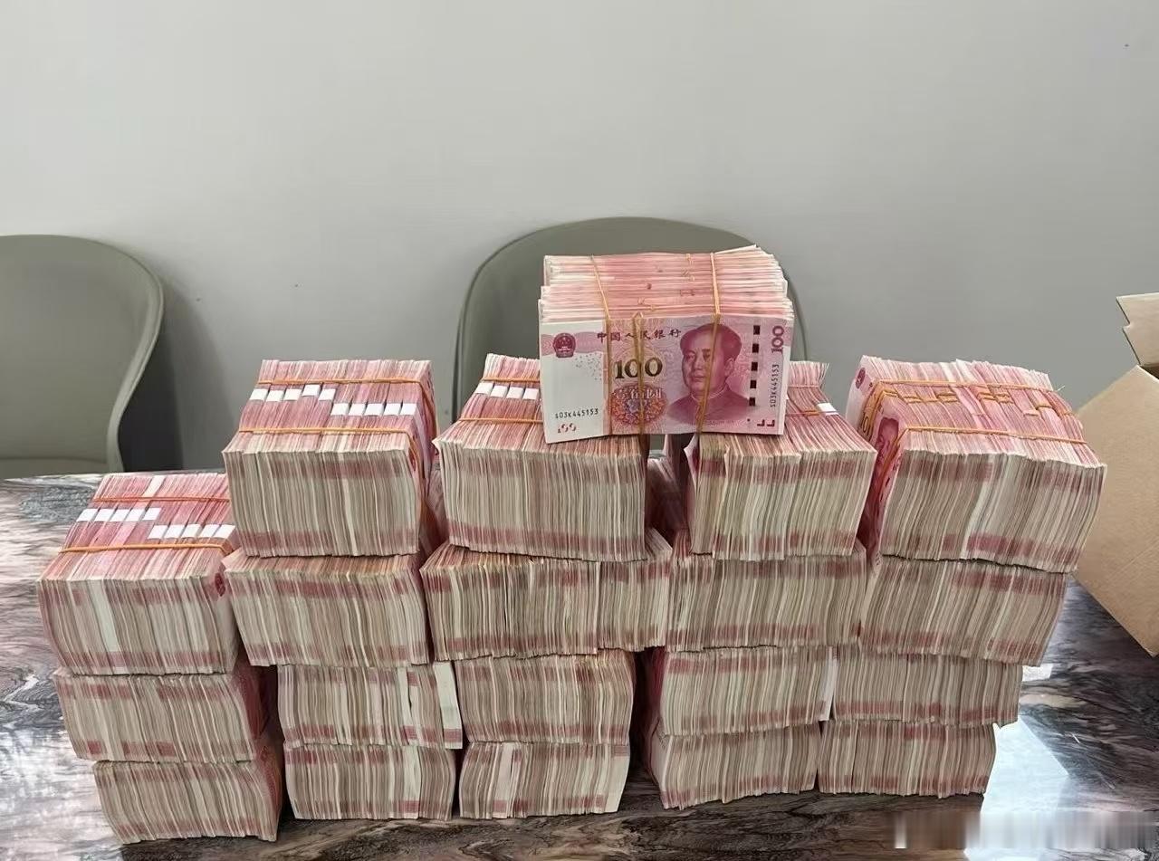 不羡慕、不嫉妒、不急不躁、不卑不亢，靠自己的努力走好自己的人生路，你会慢慢过上你