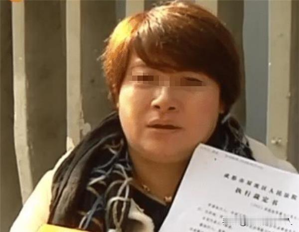 “我没签字，难道别墅自己长腿跑啦？”四川成都，女子出国打工，临走前将自己227平