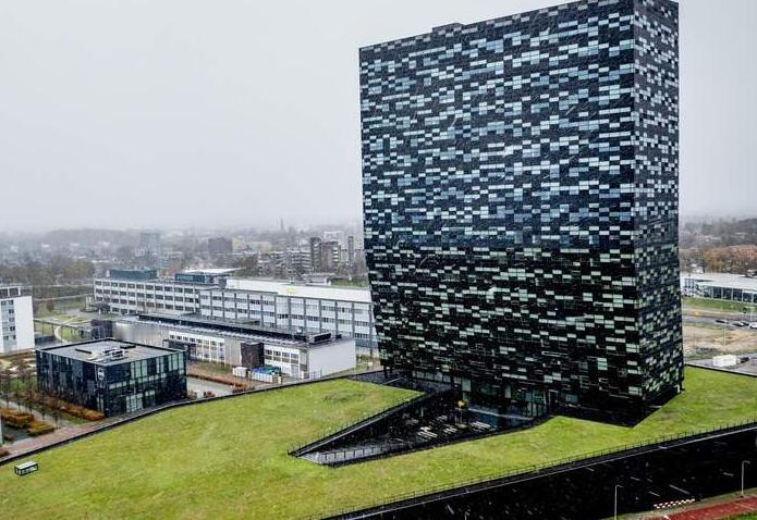 荷兰去年引发“安世之乱”，

导致全球汽车供应链“大地震”，如今仍要一意孤行。