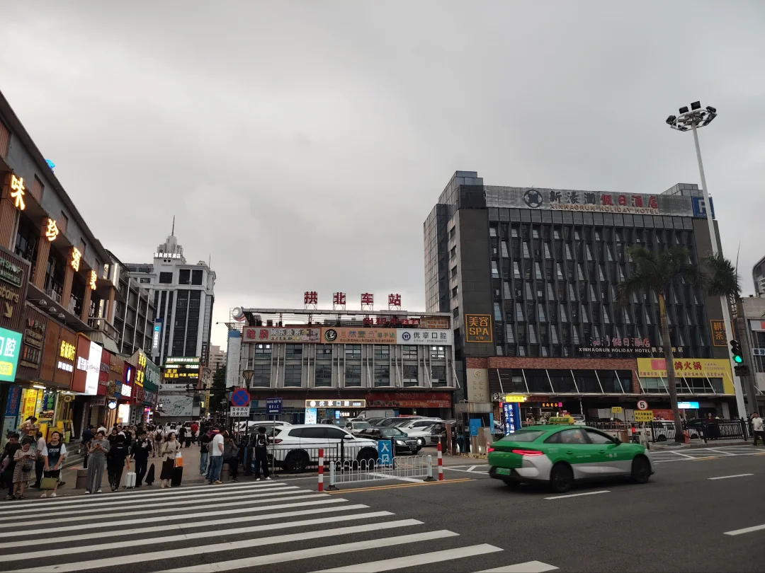 珠海拱北车站倒闭，见证交通出行的网约车化，十年前这里还是人山人海车水马...