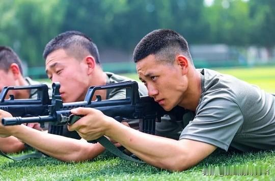 专科生什么时候当兵最好? 专科生当兵，“毕业班（大三上学期）”是性价比最高的黄金