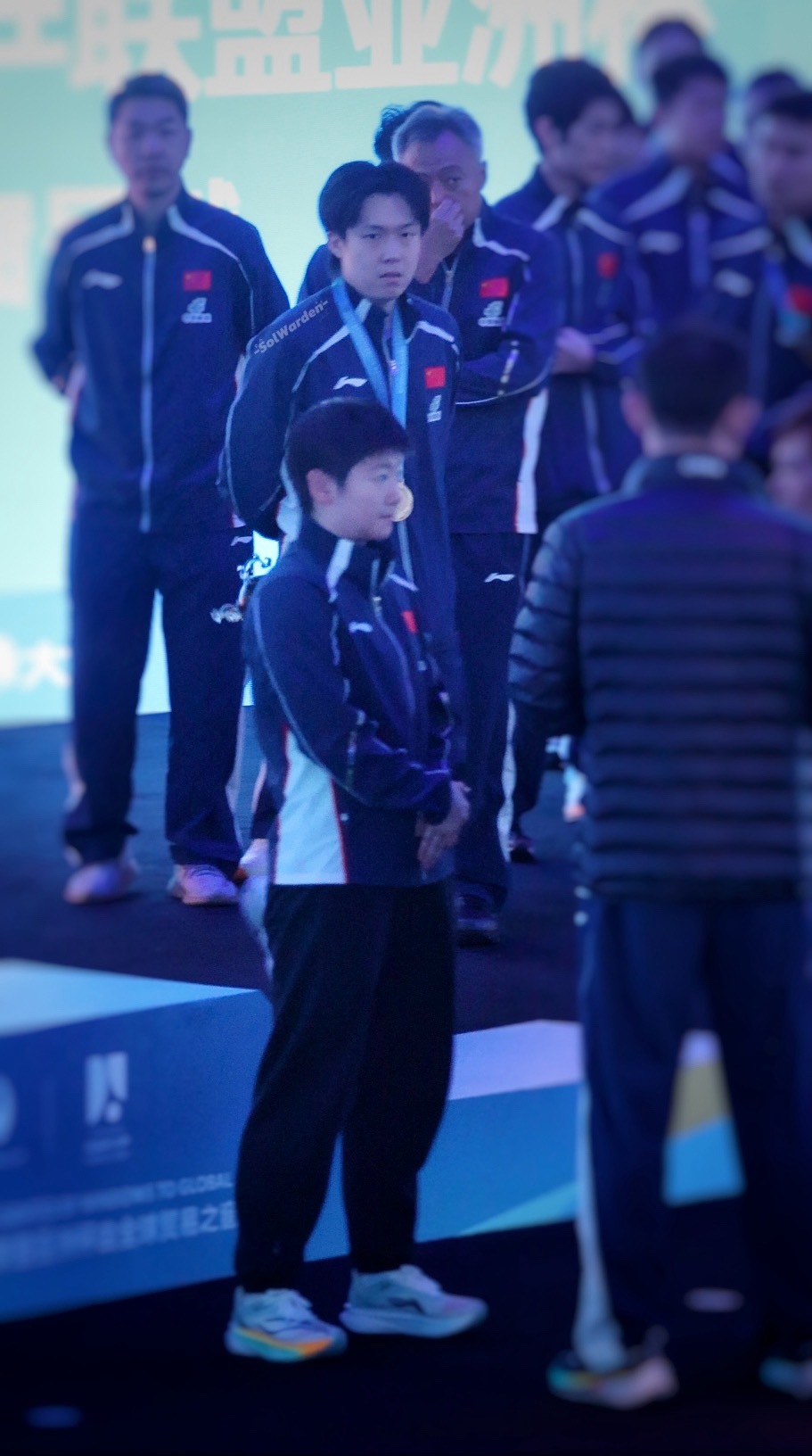 我寻着你的眼神痕迹5114