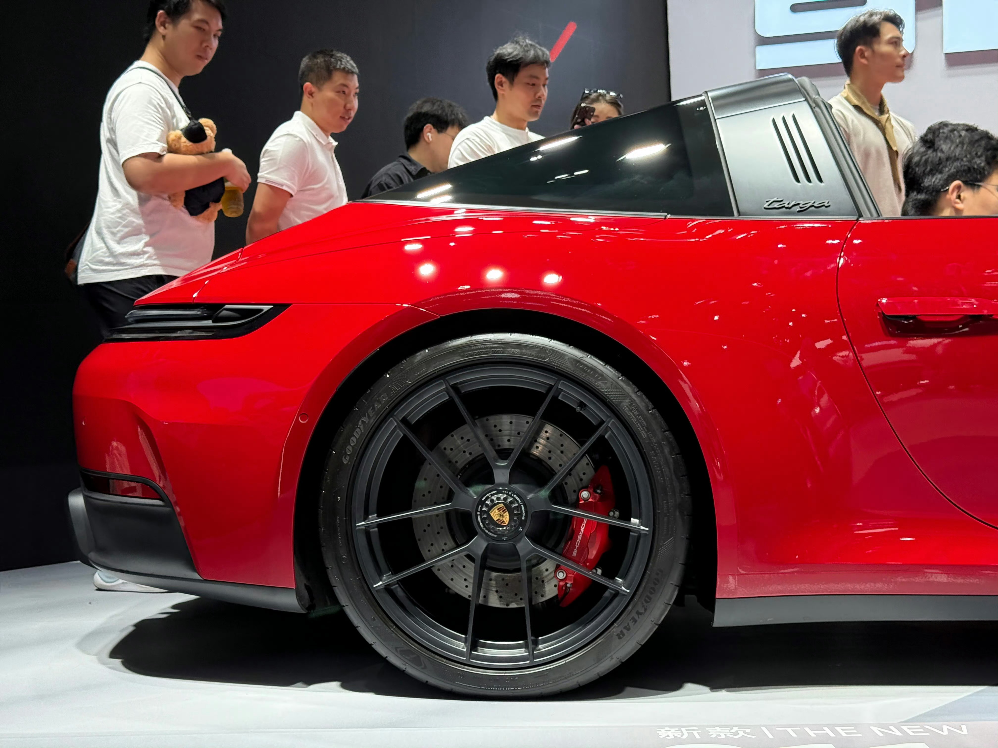 午睡做梦买了一辆Targa，还没等开呢，醒了。