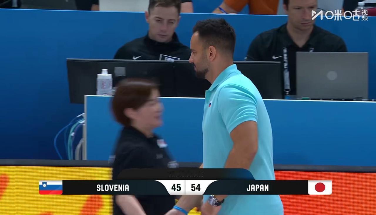 U17女篮世界杯7-8名排位赛，
日本U17女篮打出了经典般的第四节，
再胜斯洛