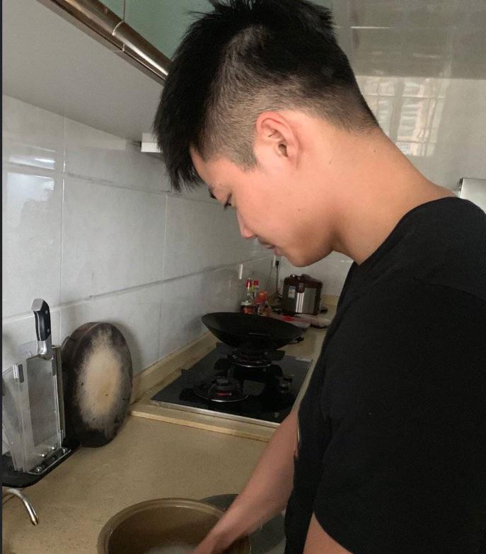 女人养男人？真相扎心！3000万女性沉默，这才是婚姻最残酷的博弈…
你说现在女人