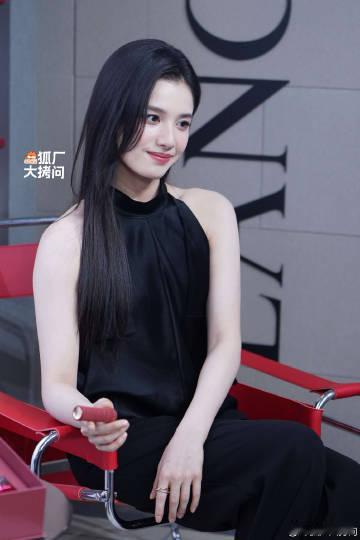 张婧仪allblack生图状态张婧仪allblack随拍即大片又被allblac