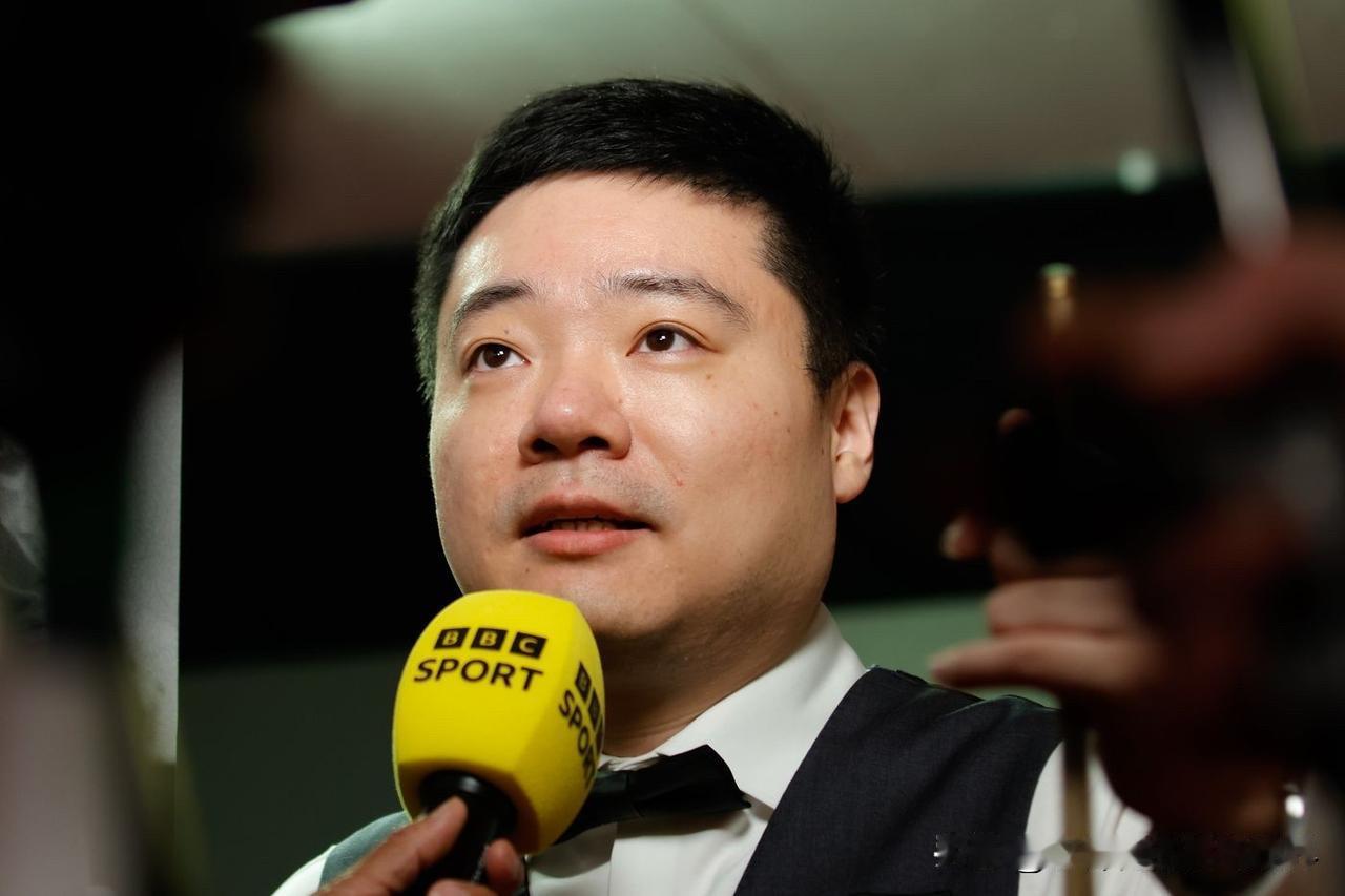 丁俊晖、赵心童和吴宜泽最近五个赛季的年终排名：

2021-2022赛季：丁俊晖
