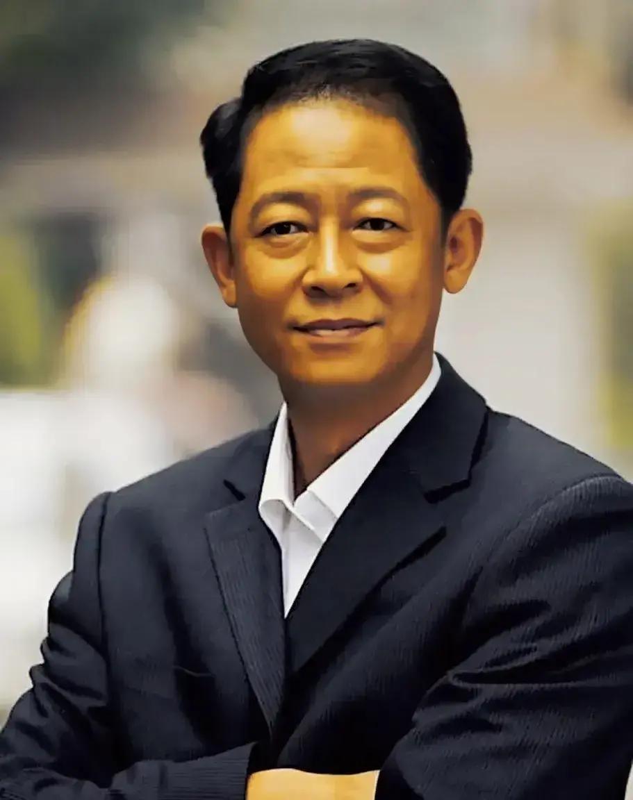 王志文在《天道》里有段戏，我看了不下十遍，每次听完都觉得后背直冒凉气

他慢条斯