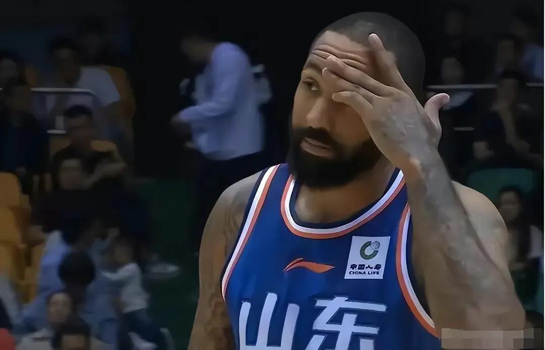 山东男篮主场拿下北京北汽男篮，一场硬仗与血性之战后，进入CBA积分榜前13，获得