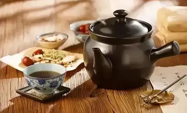 肺衰便秘、心衰失眠、肝衰血压高：中医解析与中成药调理

肺衰便秘：当肺气不足时，
