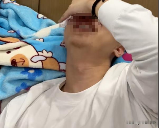 江苏，30多岁的小伙子跟妻子温存，却得不到自己想要的结果。努力多年妻子仍然没法怀