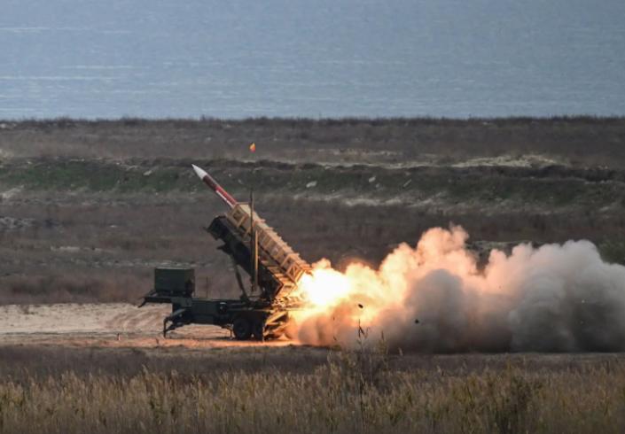 泽连斯基都快笑出猪叫声了，据泽连斯基披露的数据，美国和伊朗仅仅打了三天，就用掉了