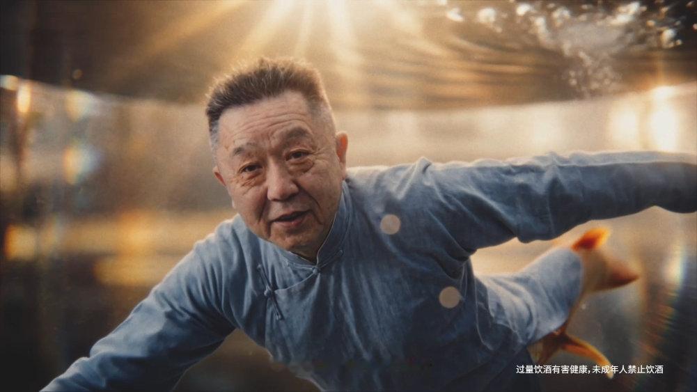 喝酒养鱼养的是于谦 原来喝酒养鱼从来不是玩笑！谦大爷沉浸式趣味演绎，用轻松的方式