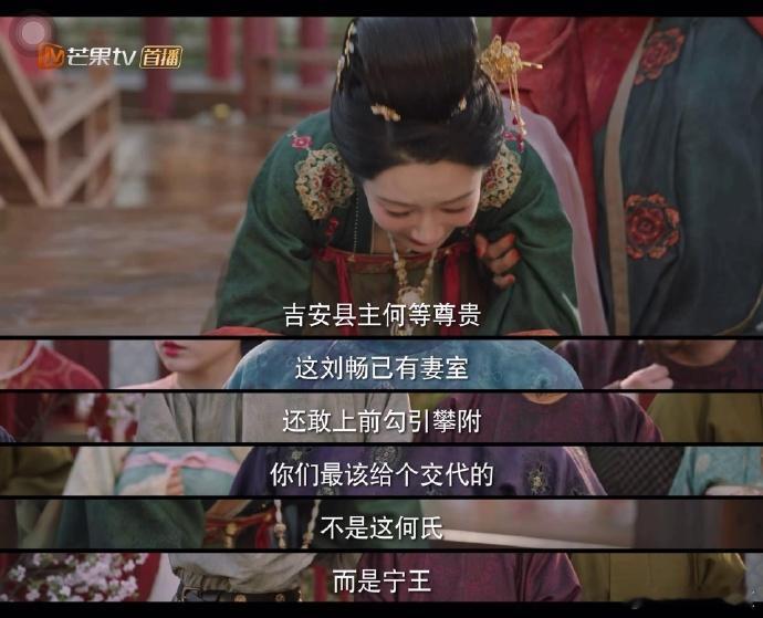 现场乱成一锅粥蒋长扬劝大家端起来喝  蒋长扬果然是最强辅助吧，根本不怕现场太乱了