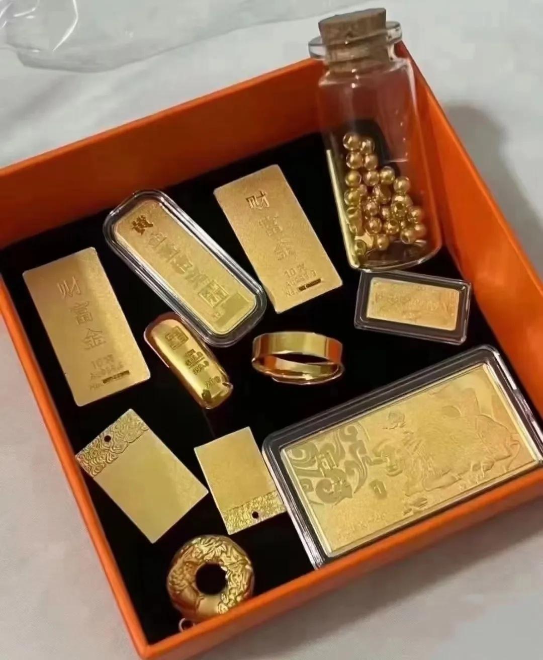 刚刚才发现，金价现在跌得真狠！8月14日，国内金价盘中从952附近回落最低触及9