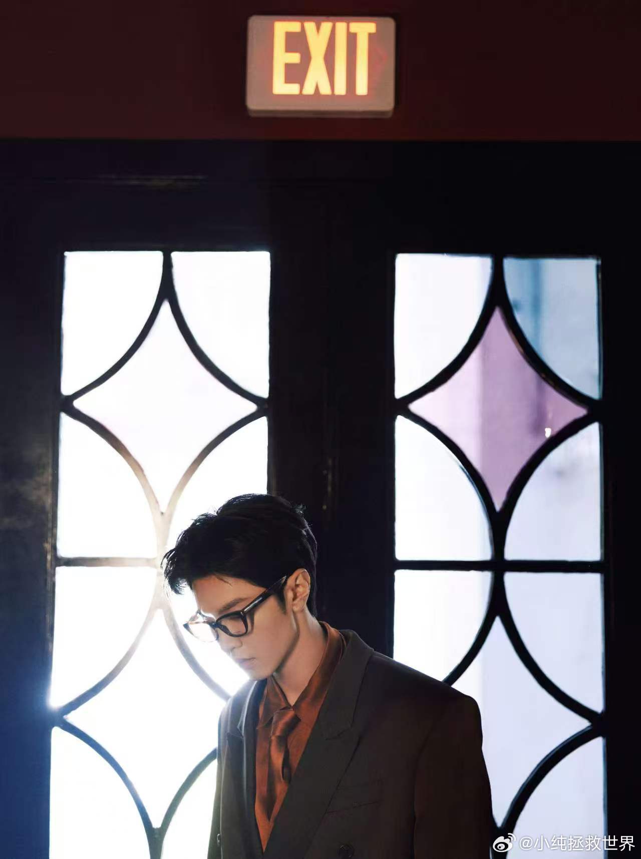 陈哲远是薄底皮鞋有救了 懂穿搭的艺人真的加分，陈哲远选薄底皮鞋贴合主题，预告画面