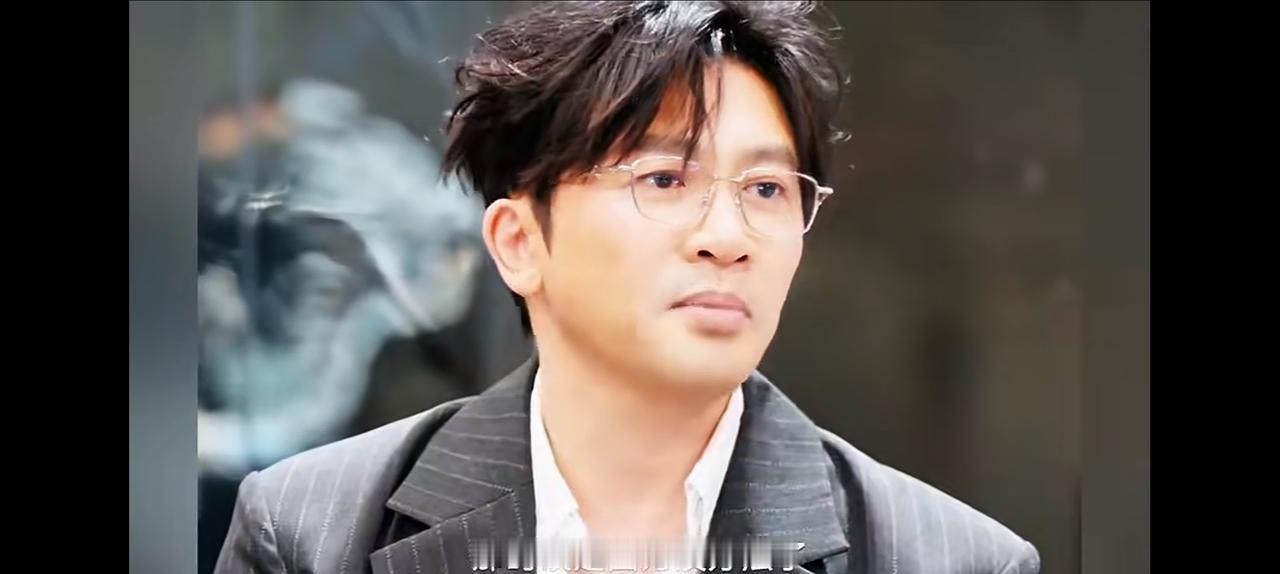 你看那些成功的名人，我们会觉得他们是天选之子，他们的道路是老天给铺好的。可是当你