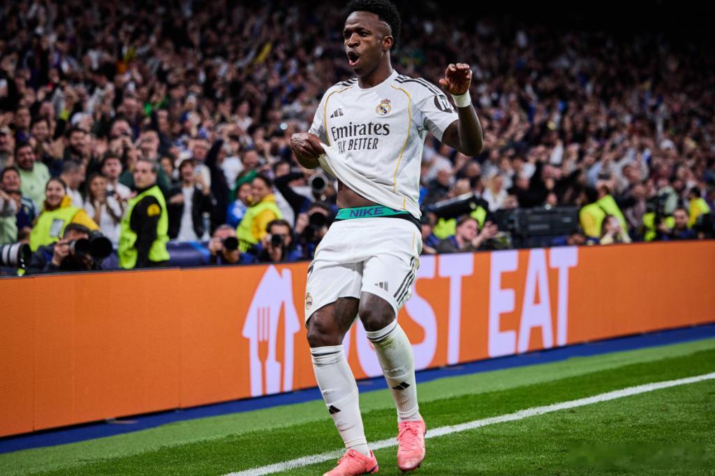 皇马队史欧冠淘汰赛射手榜：C罗50球居首，维尼修斯16球第33月18日讯 在欧冠